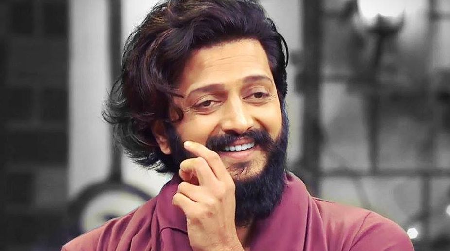 Riteish Deshmukh's cool new haircut! - YouTube