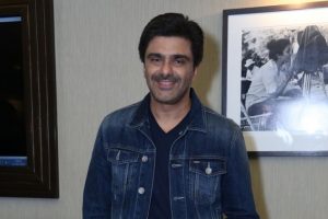 Feeling pressure to live up to expectations: Samir Soni