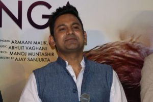 Lyricist Manoj Muntashir defends Papon
