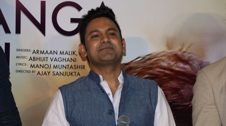 Lyricist Manoj Muntashir defends Papon