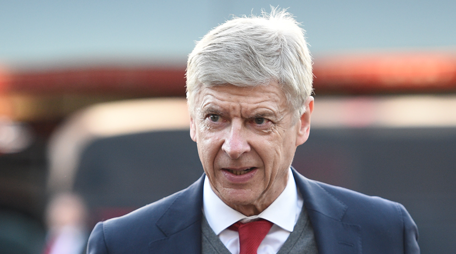 Arsene Wenger eyes new recruits as troubled Arsenal face Chelsea test