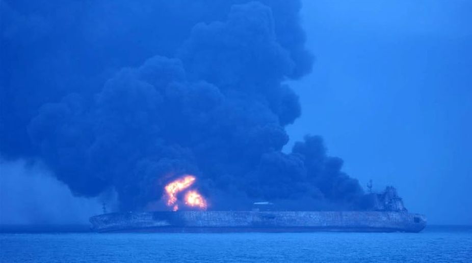 China warns of possible explosion in Iranian oil tanker