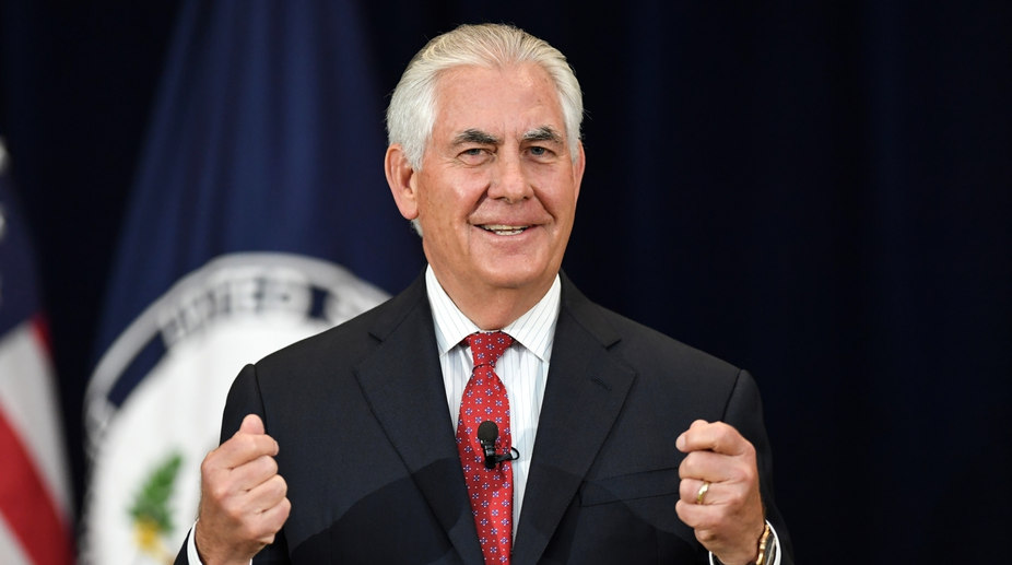 Rex Tillerson talks with Russian Foreign Minister on Syria