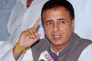 Cong hits out at EC over date leak