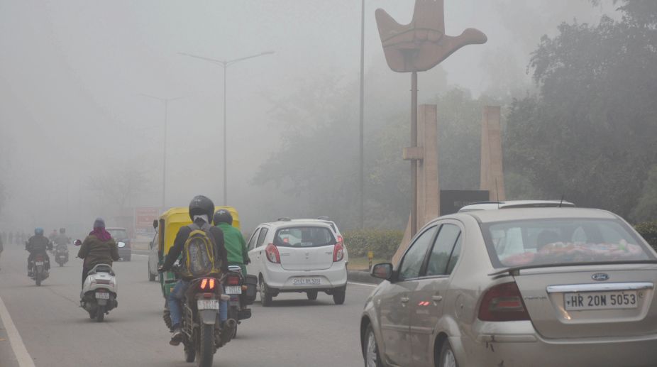Cold, Foggy Saturday morning; train and flight services affected in Delhi