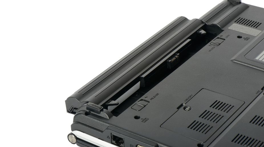 HP recalls 50,000 laptop batteries over danger of fire and overheating