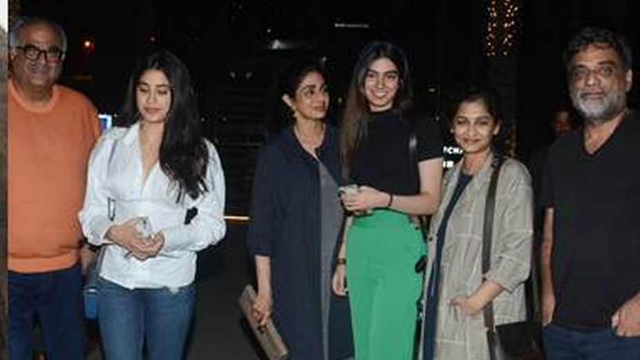 Sridevi and Janhvi’s night out with friends, family