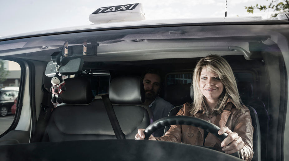 Dubai, Women, drive, Saudi taxis