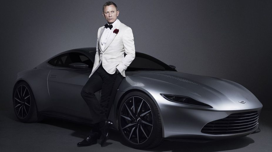 Daniel Craig to auction his own ‘007’ Aston Martin