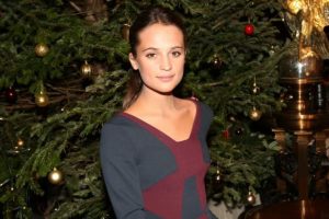 Alicia Vikander shared house with seven people