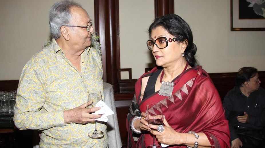 ‘Alo Adhar’ to bring back Aparna Sen, Soumitra Chatterjee together on screen