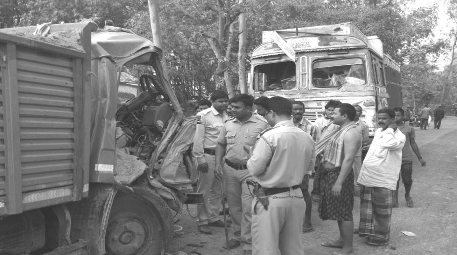 Two die as lorries collide in Raiganj