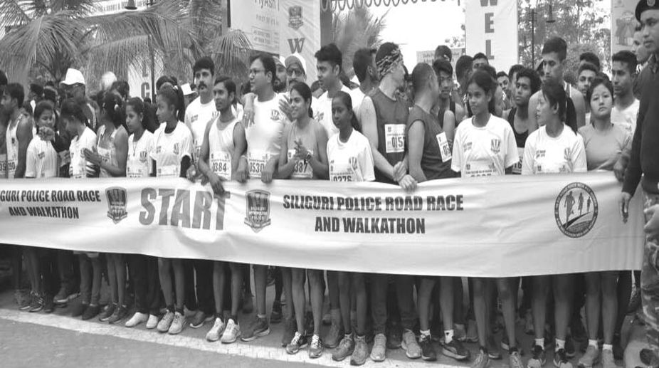 Siliguri police spreads traffic awareness through race, walkathon