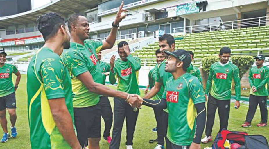 Bangladesh name Walsh interim coach for Sri Lanka tournament