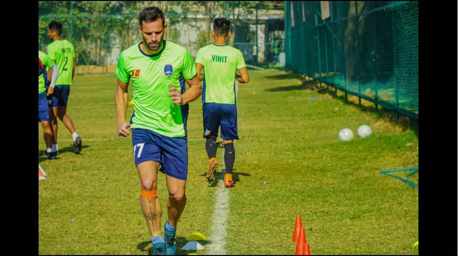 Delhi Dynamos sign midfielder Manuel Arana, part ways with Guyon Fernandez