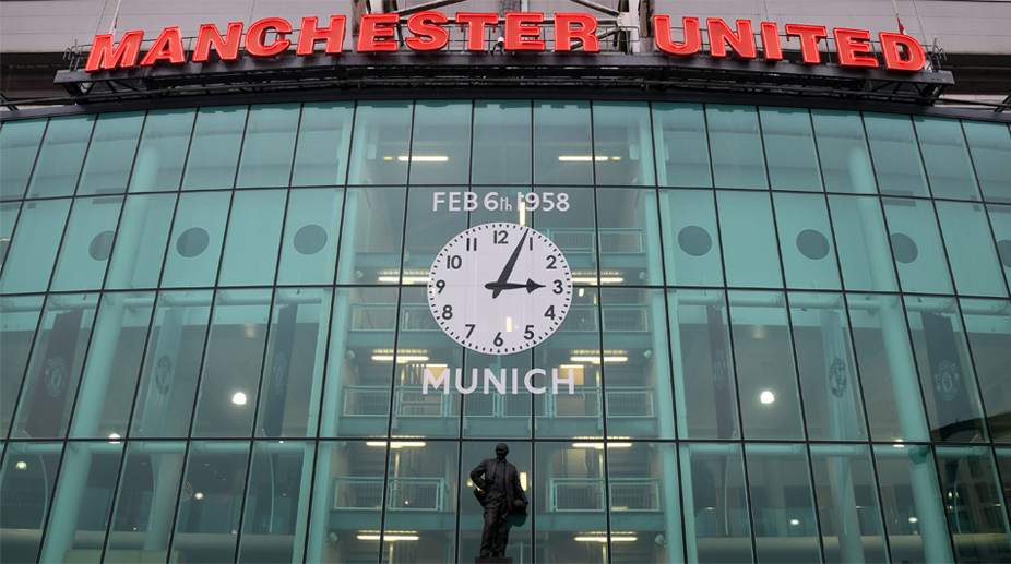 Manchester United mark 60 years since Munich crash