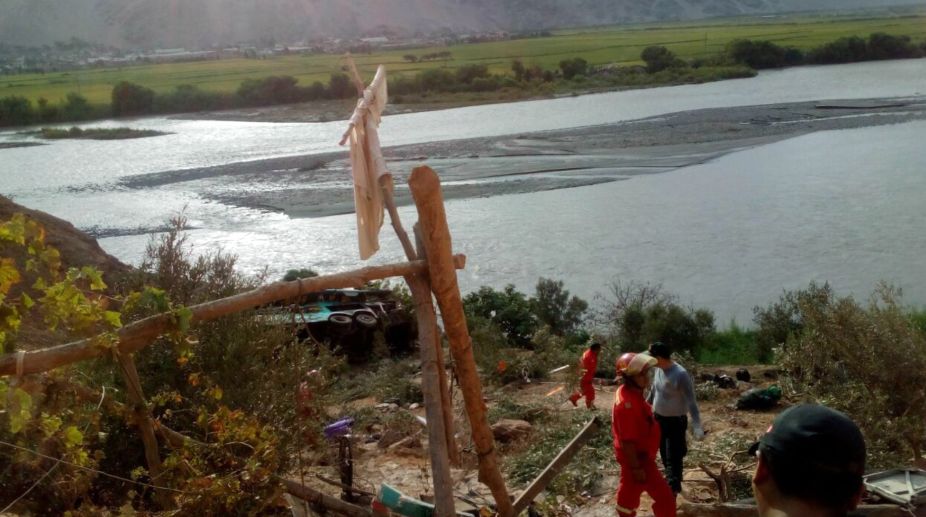 Peru bus accident: 44 dead as bus plunges into river