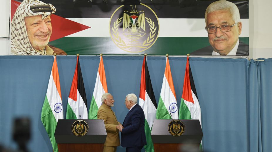 Abbas seeks India’s role in peace process as PM Modi visits