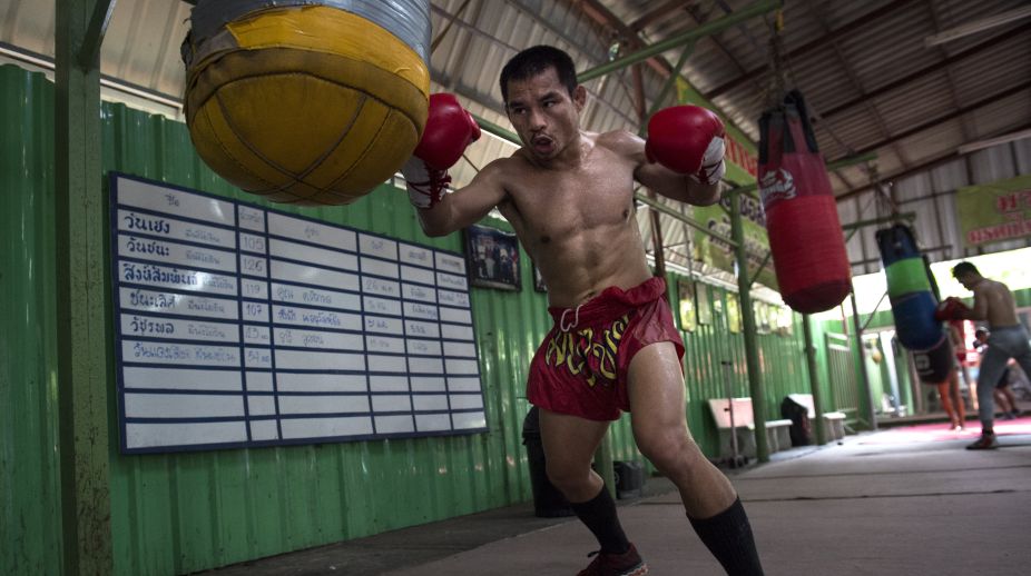 Undefeated Thai ‘dwarf giant’ one win from Mayweather record