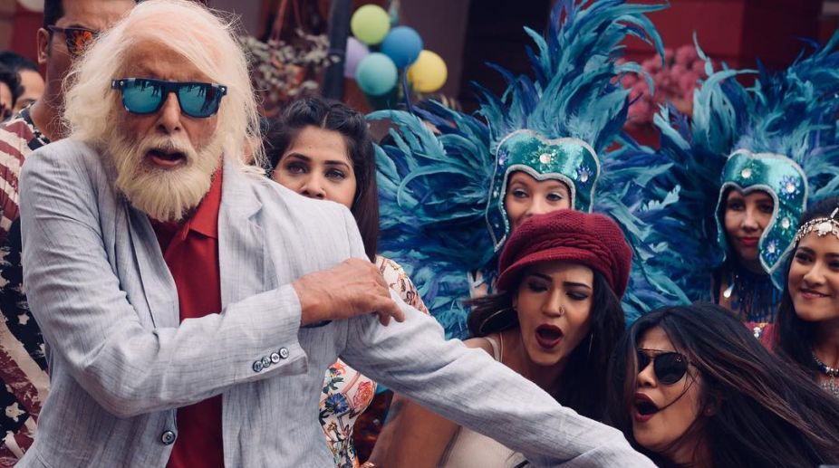 Amitabh Bachchan is beyond doubt the coolest ‘102-year-old’ man