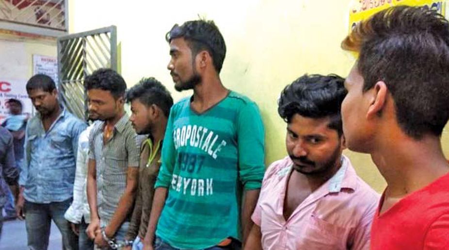 Seven held for molesting, taking nude pictures of minor girl in Kendrapara