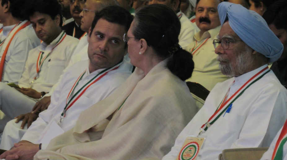 Congress Plenary: Sonia Gandhi, Rahul and other Congress leaders attend massive gathering