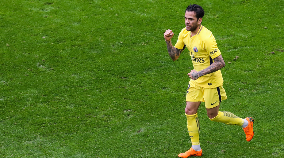 Ligue 1: Dani Alves strikes late as PSG edge Nice 2-1