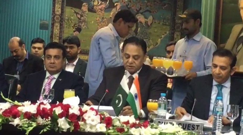 India-Pakistan taking steps to reduce tensions, settle humanitarian issues