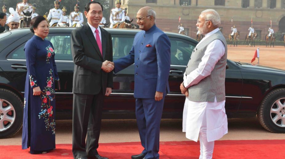 Vietnam President Tran Dai Quang accorded ceremonial welcome