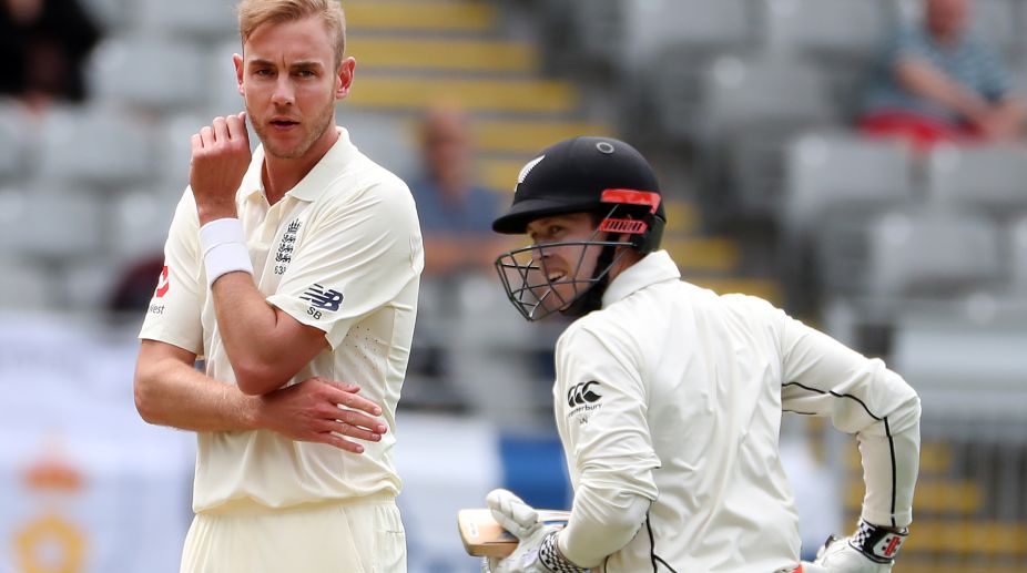 England ‘need a hero’ says Stuart Broad as New Zealand tighten grip