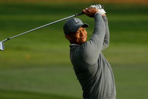 Tiger Woods battles to sub-par start at Valspar Championship