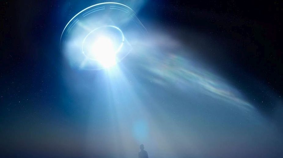 Pilots spot UFOs while flying over Arizona