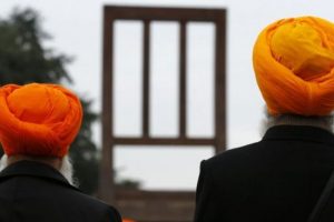 Pakistan issues visas to over 300 Sikh pilgrims