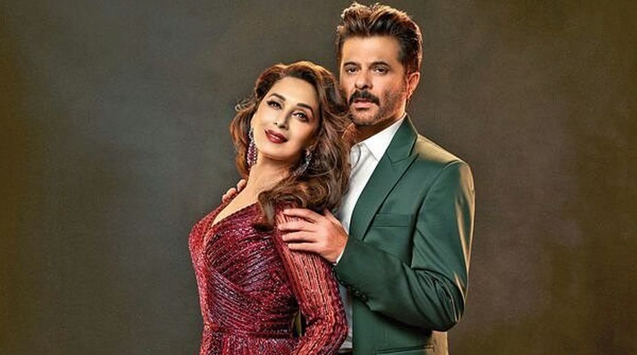 Strange! Madhuri Dixit saw Anil Kapoor's wife on film set and decided to  stop working with him [Throwback] - IBTimes India