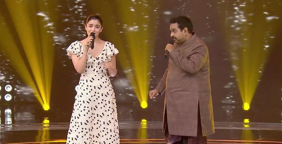 Watch: Alia Bhatt croons to Raazi’s first song with Shankar Mahadevan