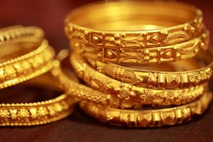 Gems and jewellery exports dip 8 pc in 2017-18