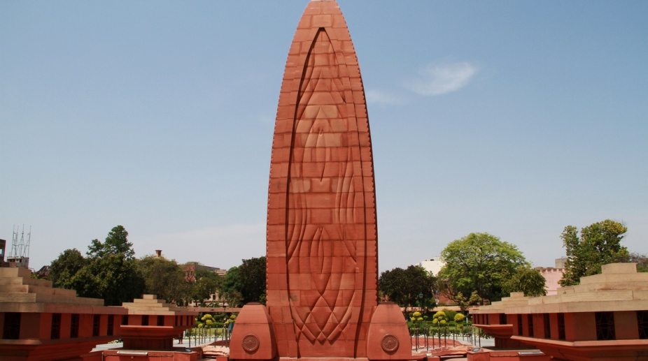 PM Modi, other leaders pay tribute to Jallianwala Bagh massacre victims