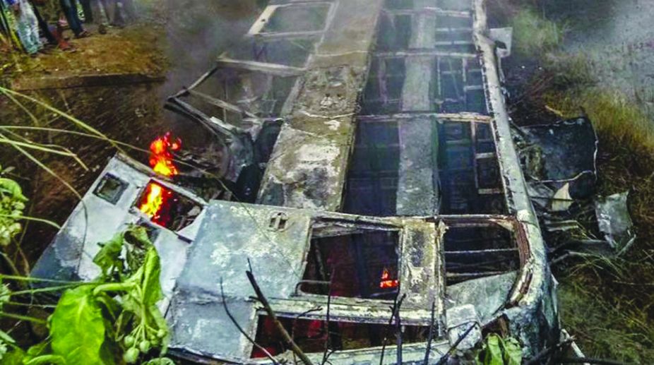 Delhi-bound bus catches fire in Bihar, 27 die