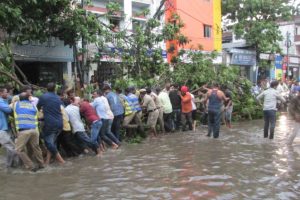 At least 10 killed as rains batter Telangana, AP; life thrown out of gear in Hyderabad