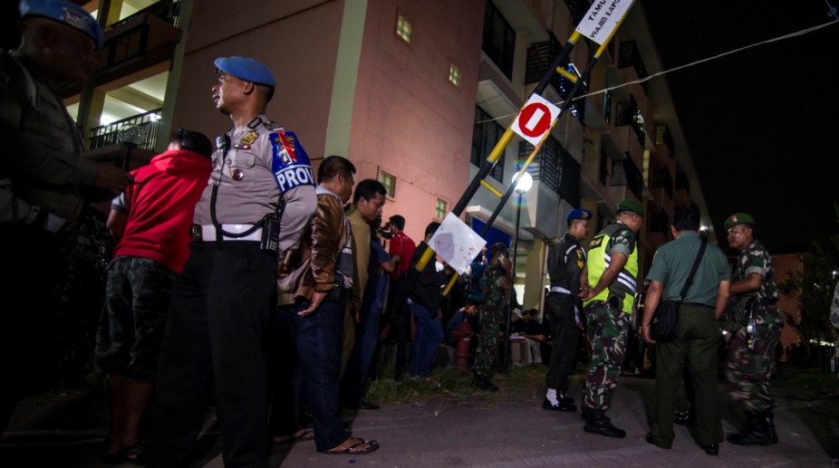 Explosion at Indonesian police HQ leaves one casualty: official