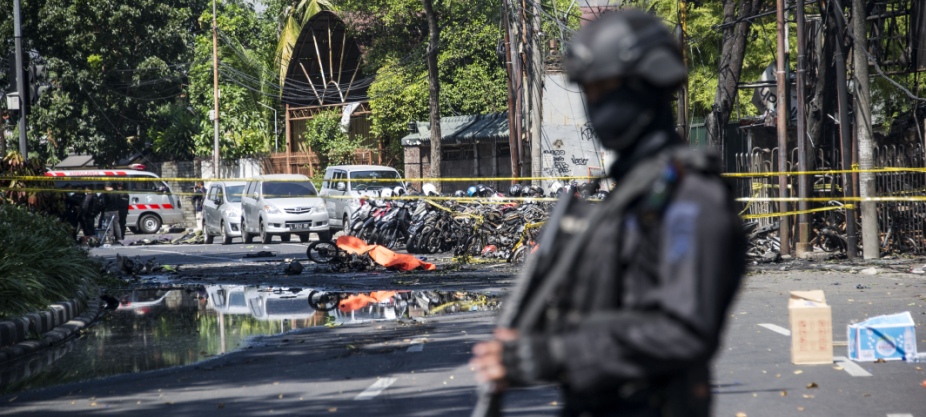 Indonesia church attacks kill nine, dozens wounded