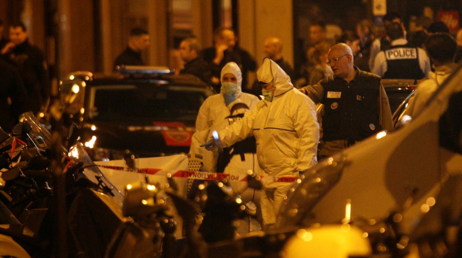 IS claims responsibility of Paris knife attack