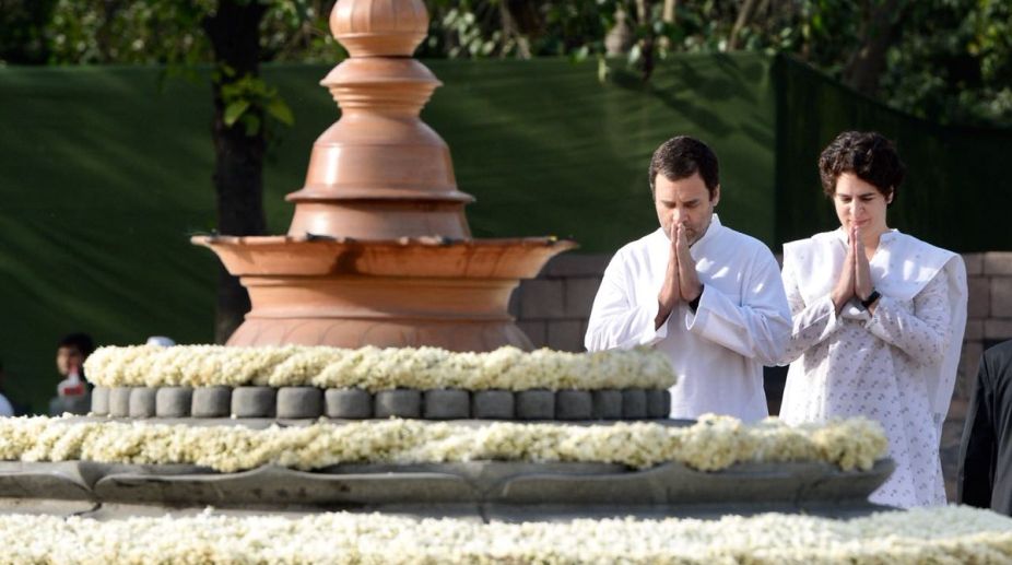 Those of us that love you hold you forever in our hearts: Rahul pays tribute to Rajiv Gandhi