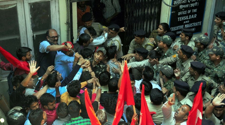 No end to water crisis: Public protests continue in Shimla
