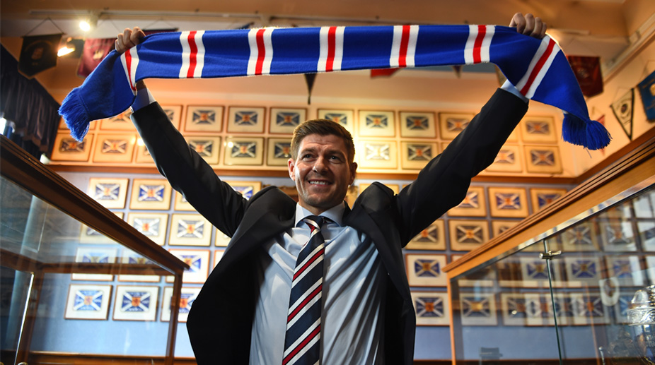 Jurgen Klopp congratulates Steven Gerrard for taking up Rangers job