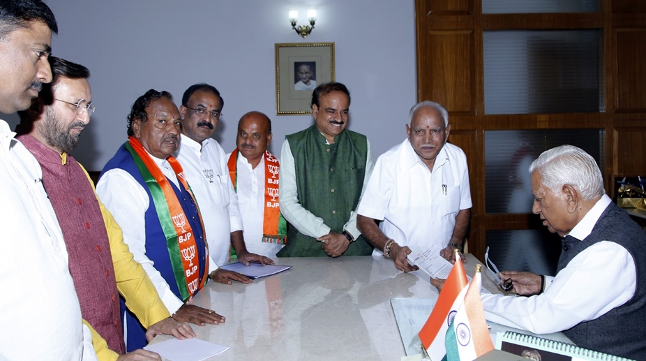 Karnataka: Yeddyurappa to form govt, will take oath at 9.30 am