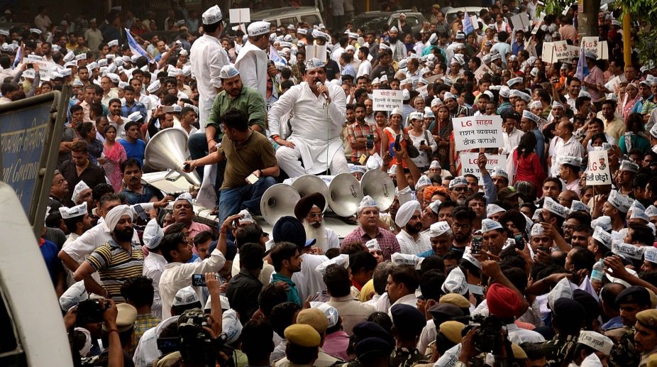 AAP protest: Delhi Metro shuts five stations; police say no permission for rally