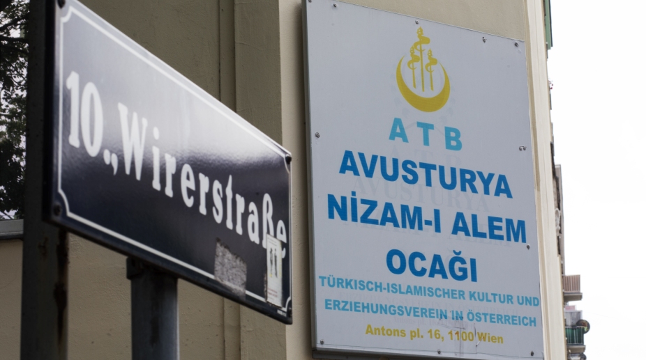 Turkey slams Austria for closing mosques