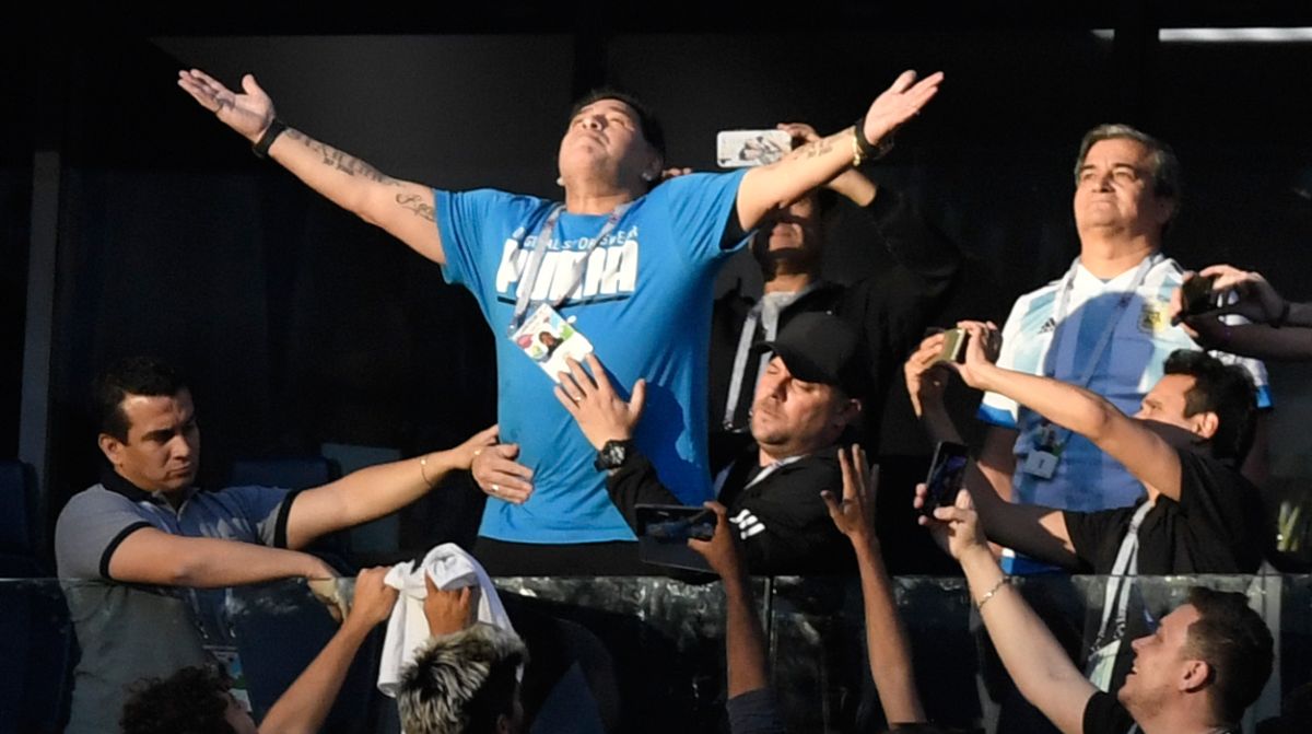 Argentines caught between love and indifference for Maradona