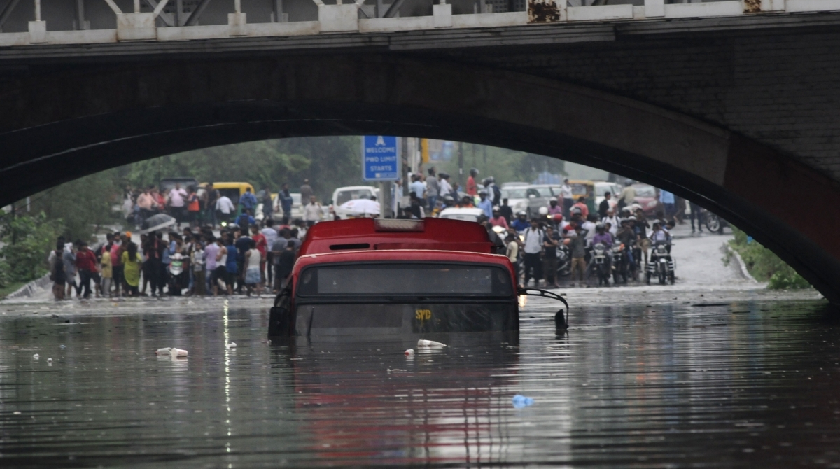 This photo of a submerged DTC bus in Delhi has left Twitter fuming